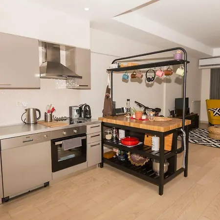 1+1 Stylish Apt. 10 Min From Akasya Mall * Istanbul