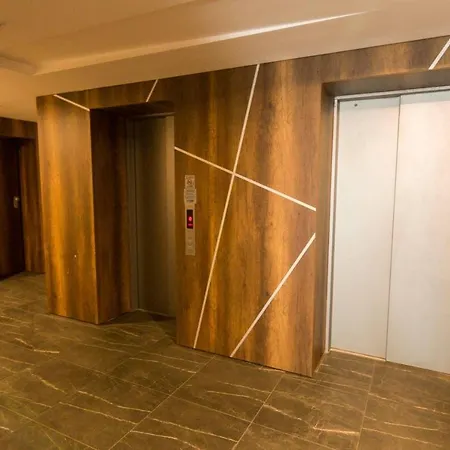 1+1 Stylish Apt. 10 Min From Akasya Mall