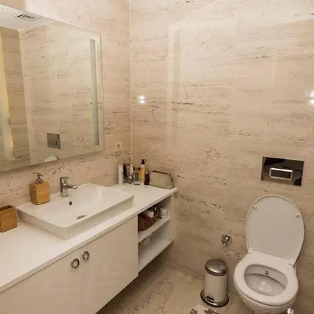 Lägenhet 1+1 Stylish Apt. 10 Min From Akasya Mall *